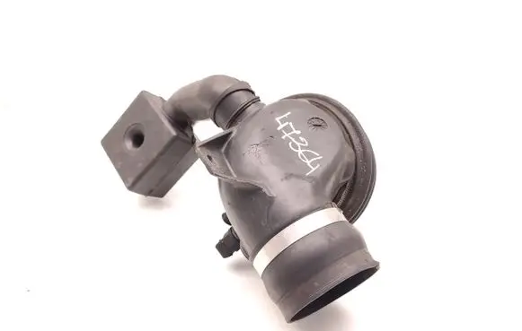 Intake resonator