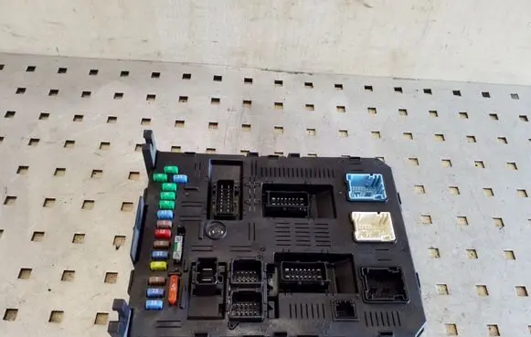 Peugeot 307 Comfort/convenience module 216760315B 281174307A