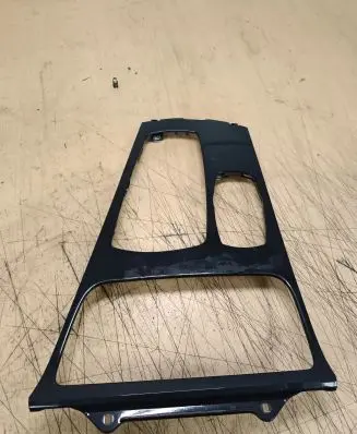 Other center console (tunnel) element
