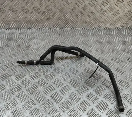 Mercedes-Benz CLS C218 X218 Engine coolant pipe/hose A2125010625