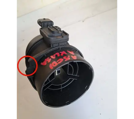 Mercedes-Benz A W176 Mass air flow meter A6450900048