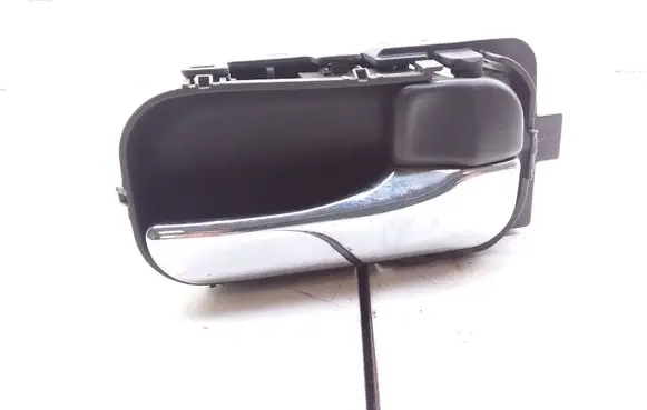 Nissan X-Trail T30 Front door interior handle