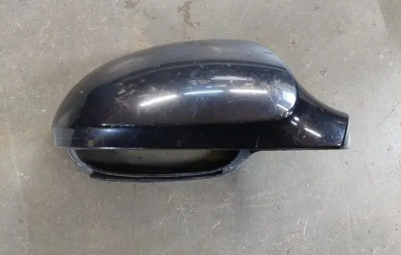 Volkswagen PASSAT B6 Plastic wing mirror trim cover