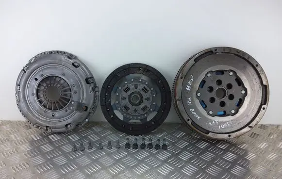 Peugeot 3008 II Clutch set kit 9807707080 9820879880 9818024380