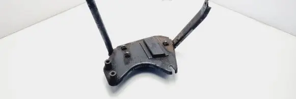 Audi A4 S4 B5 8D Engine mounting bracket 8D0199225B