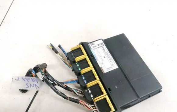 Ford Focus Comfort/convenience module 1S7T15K600FA 1S7T-15K600-FA