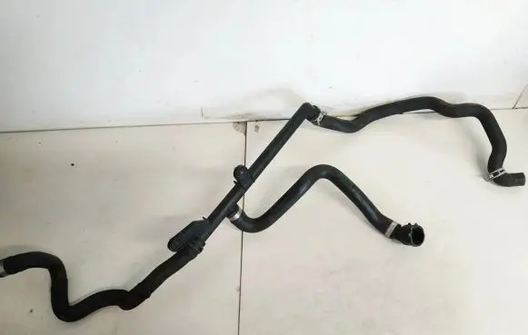 BMW 5 GT F07 Engine coolant pipe/hose 916991804 9169918-04