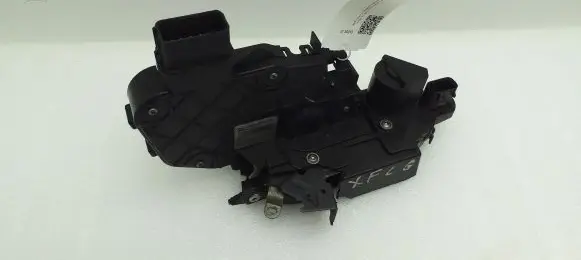 Jaguar XF X250 Rear door lock 8X2A26413AC