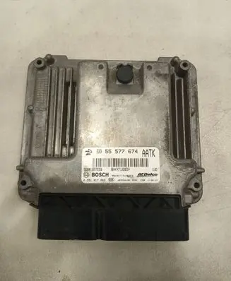 Opel Astra J Engine control unit/module 55577674 55575350 0281017452
