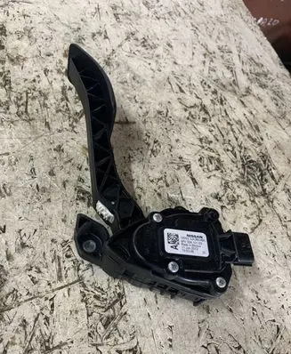 Infiniti QX60 L50 Accelerator throttle pedal 93410103