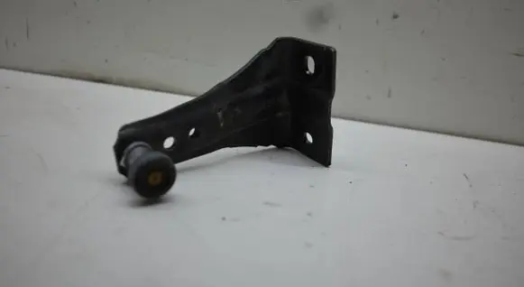 Chrysler Town u0026 Country V Sliding door upper roller guide/hinge 05020899A
