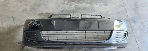 Volkswagen Golf VI Front bumper