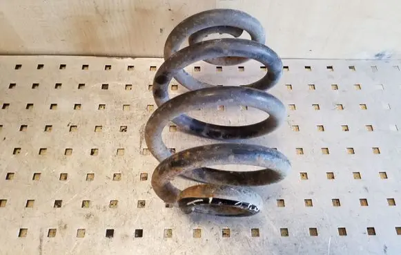 Volkswagen Transporter - Caravelle T4 Rear coil spring