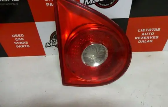 Volkswagen Golf V Rear/tail lights 1K6945093F