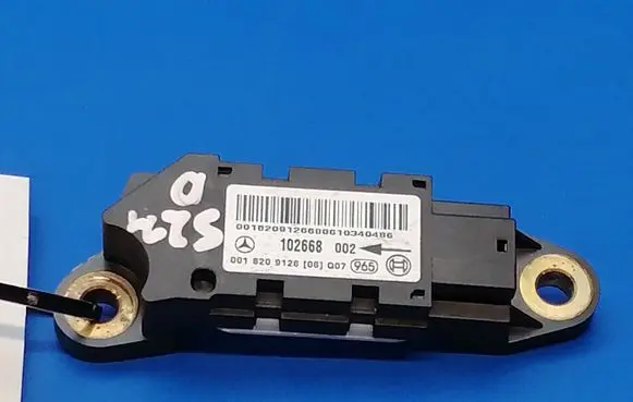 Mercedes-Benz E W211 Airbag deployment crash/impact sensor 0018209126