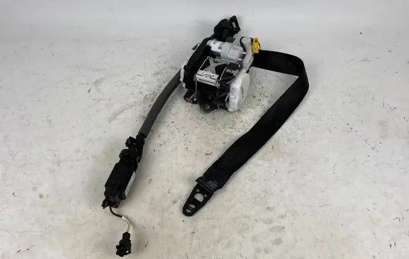 Audi A8 S8 D4 4H Front seatbelt 4H0857706 4H0857833