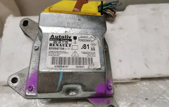 Renault Espace IV Airbag control unit/module 605487700 8200687758 H0337X40187