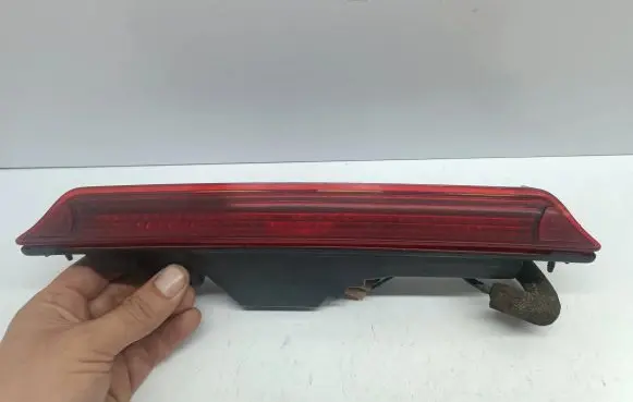 Honda FR-V Third/center stoplight 28622539