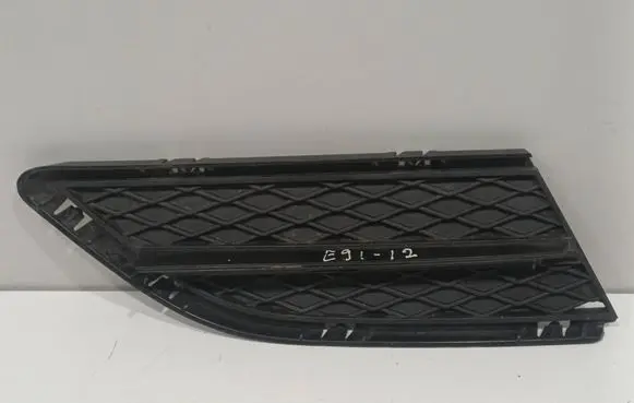 BMW 3 E90 E91 Front bumper lower grill 7138418