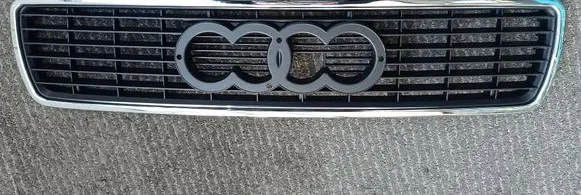 Audi 80 90 S2 B4 Front bumper upper radiator grill 