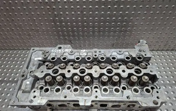 Opel Meriva A Engine head S26279578 55193109