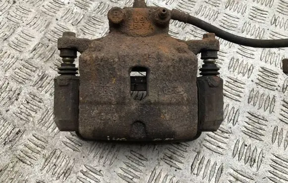 Hyundai i40 Front brake caliper