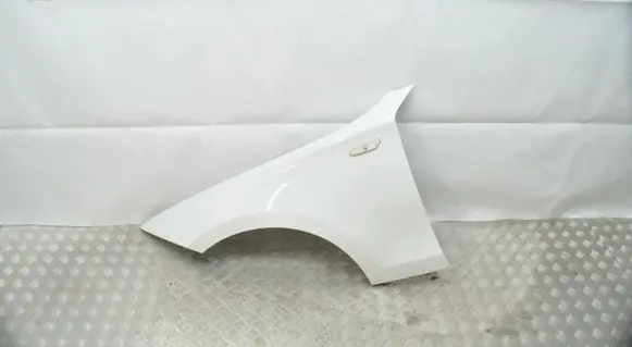 BMW 1 E81 E87 Fender COLOR300