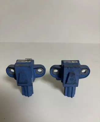 Volkswagen Golf V Airbag deployment crash/impact sensor 1K0955557A