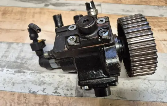 Opel Vectra C Fuel injection high pressure pump