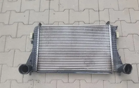 Volkswagen PASSAT B6 Intercooler radiator 3C0145805R