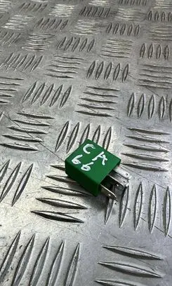 KIA Sorento Other relay 952302P020