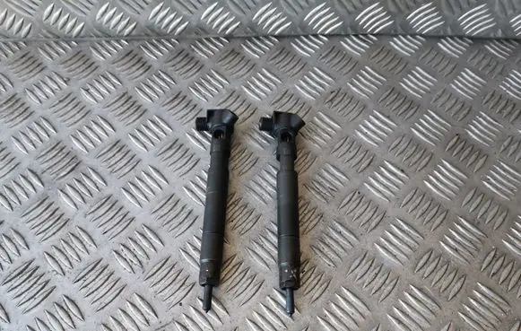 Mercedes-Benz E W212 Fuel injectors set A6510702387 28272472
