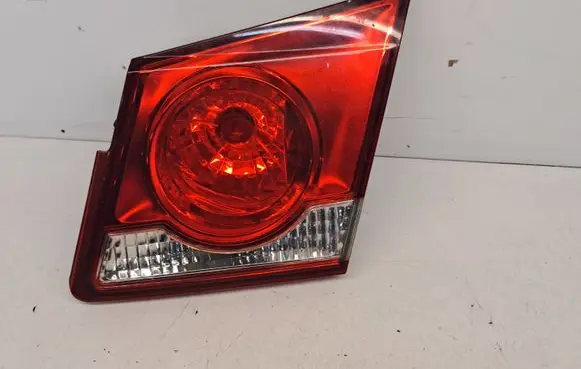 Chevrolet Cruze Rear/tail lights E1312406