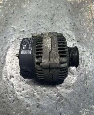 Audi A6 S6 C4 4A Generator/alternator 046903015F 0123510028