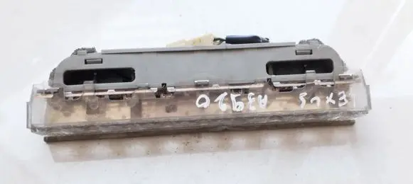 Lexus IS 220D-250-350 Third/center stoplight