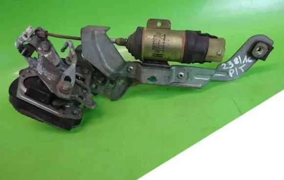 Toyota Camry Rear door lock