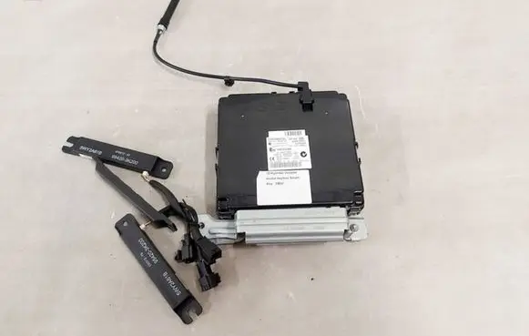 Hyundai Veloster Antenna control unit 