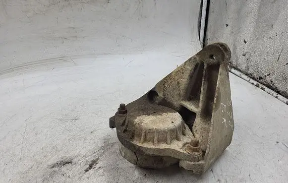Audi A6 S6 C4 4A Engine mount bracket 