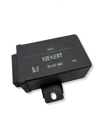 Opel Astra F Central locking relay 90457682