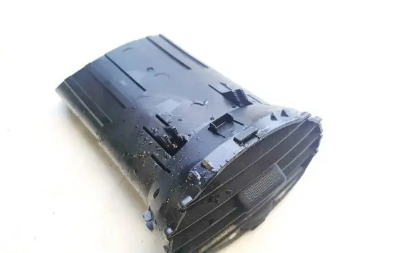 Ford Focus Dash center air vent grill 4m51a014l21ad 4m51-a014l21-ad