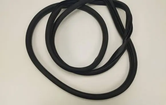 Hyundai Tucson TL Front door rubber seal 
