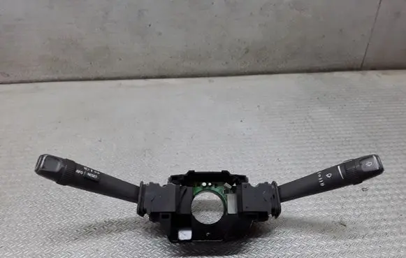 Volvo S60 Wiper turn signal indicator stalk/switch 8666597