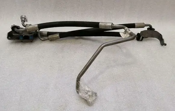 Mercedes-Benz GLS X166 Air suspension line/pipe/hose A1663201872