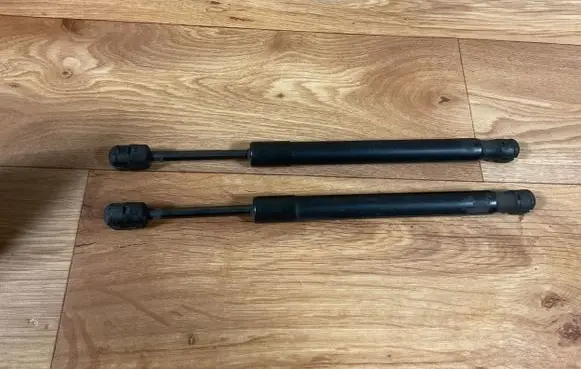 Audi A4 S4 B7 8E 8H Tailgate/trunk strut/damper 8E5827552J 9568UH