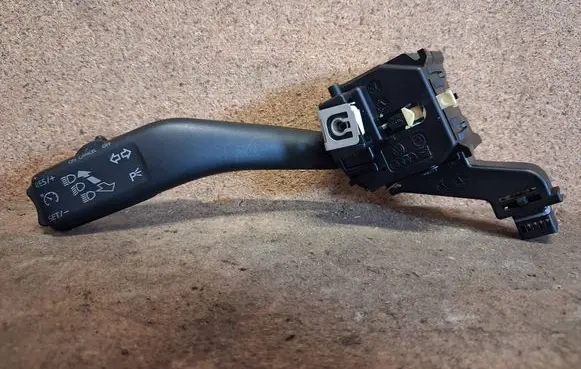 Volkswagen Golf V Indicator stalk 1K0953513G 01103512 0351282181402