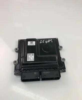 Volvo V60 Engine control unit/module 31452623