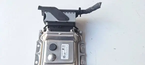 KIA Ceed Engine control unit/module 296102U210 0281036052