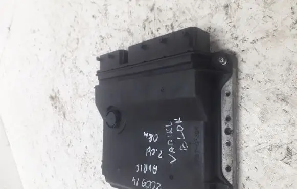 Toyota Auris 150 Engine control unit/module 8966102D91
