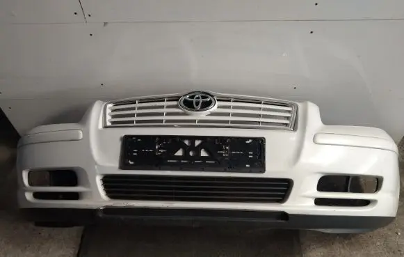 Toyota Avensis T250 Front bumper