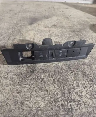 Ford Focus C-MAX Windscreen/window heater switch 4M5113D734BB BXMEB